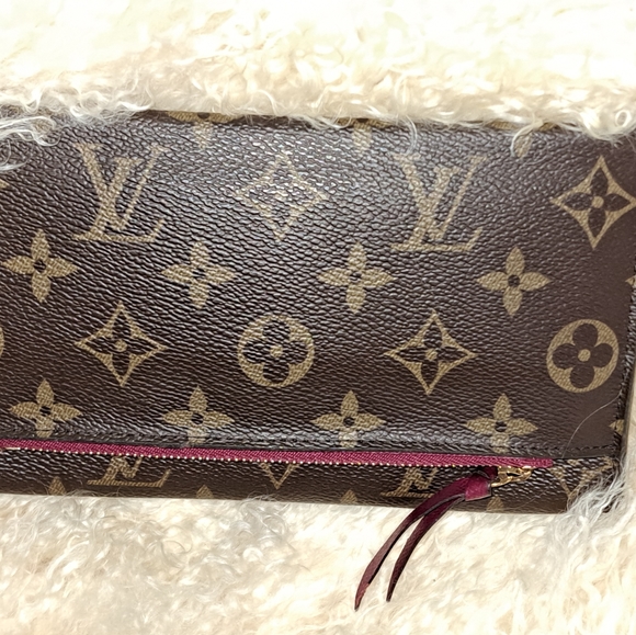 LV Wallet - Picture 7 of 16
